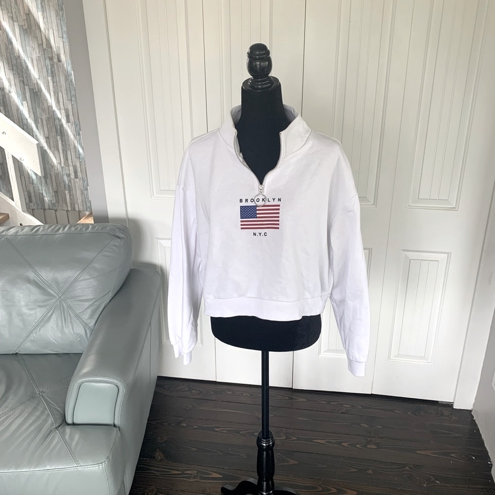 H&M Stand-up Collar Cropped Sweatshirt